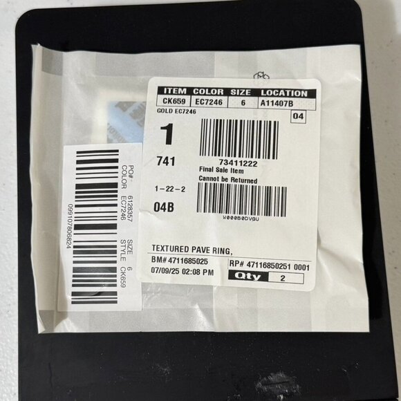 NWT J. Crew Textured Pave Ring Gold Tone CK659 Size 6 - Picture 7 of 7